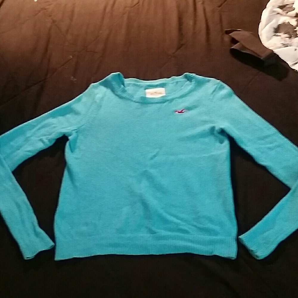 Hollister sweater